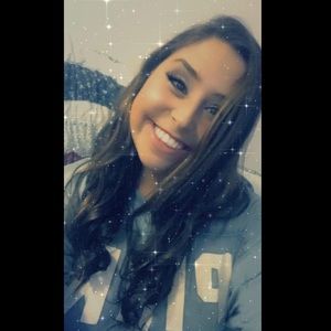 Meet your Posher, Emily